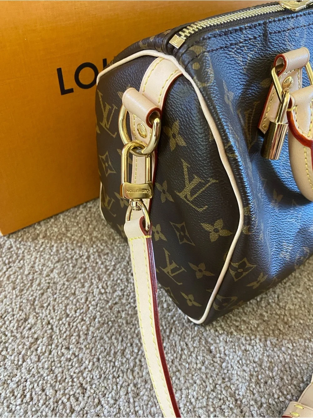 Authentic Louis Vuitton Monogram Speedy Bandoulière 25 M46977 Boston Bag